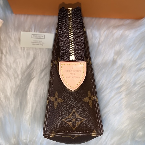 Louis Vuitton Toiletry 19 - Picture 8 of 15